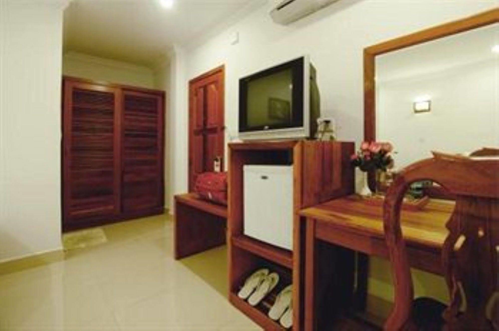 Wei Si Deng Hotel & Restaurant Phnom Penh Eksteriør bilde
